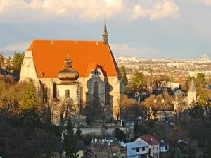 Pfarre St. Othmar mit Blick in Richtung Wien